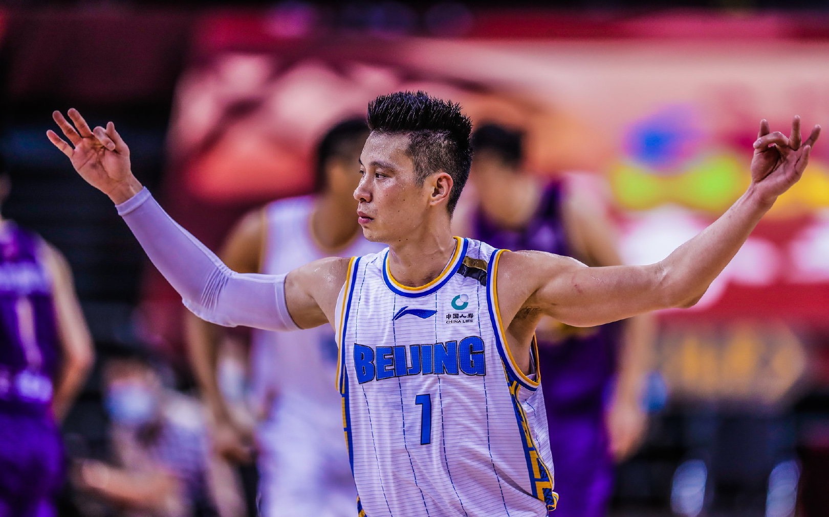 开云登录 -关于关键时刻犹他爵士备战CBA常规赛，官宣签约细节曝光，质疑声仍在，轮换策略成焦点的信息